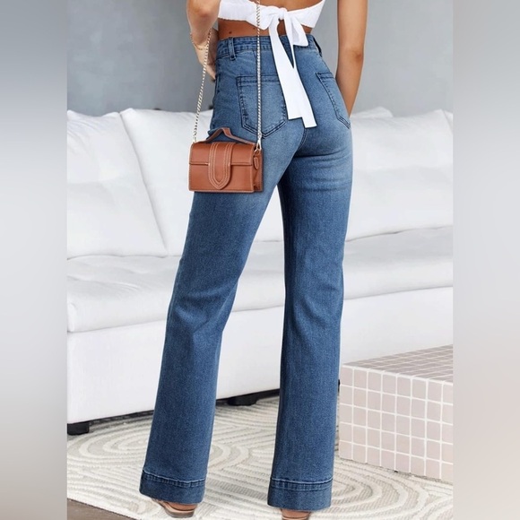 *NWOT* Classic Blue Women's Jeans - Picture 2 of 6